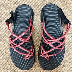Chaco sandals red skinny straps size 9